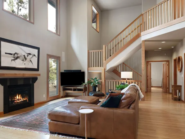 800 NW Archie Briggs Rd, Bend, OR 97703