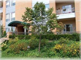 5859 Beacon St #105, Pittsburgh, PA 15217