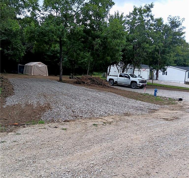 2nd image of 69-73 Spruce Dr #70