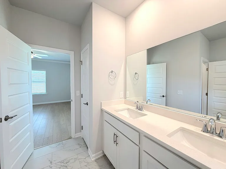 121 Clift Creek Dr — Photo 18