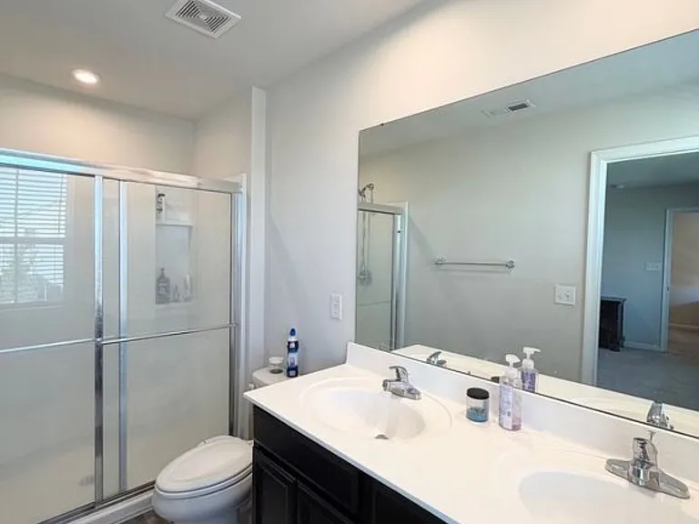 2637 Spurlock Ln — Photo 6