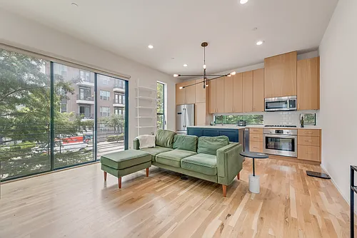 2304 N Garrett Ave #1 Photo 1