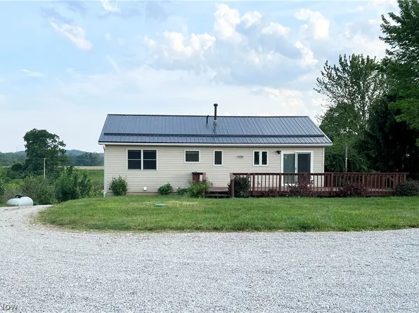 7617 Darrow Rd, Huron, OH 44839