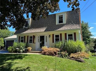 26 Scenic View Dr, Middletown, CT 06457