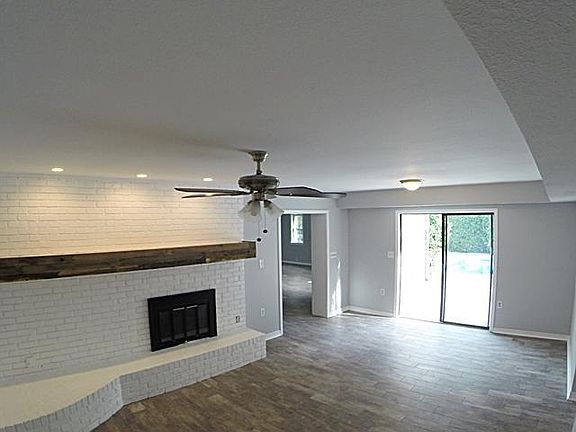 5th image of 12 Elkwood Ct