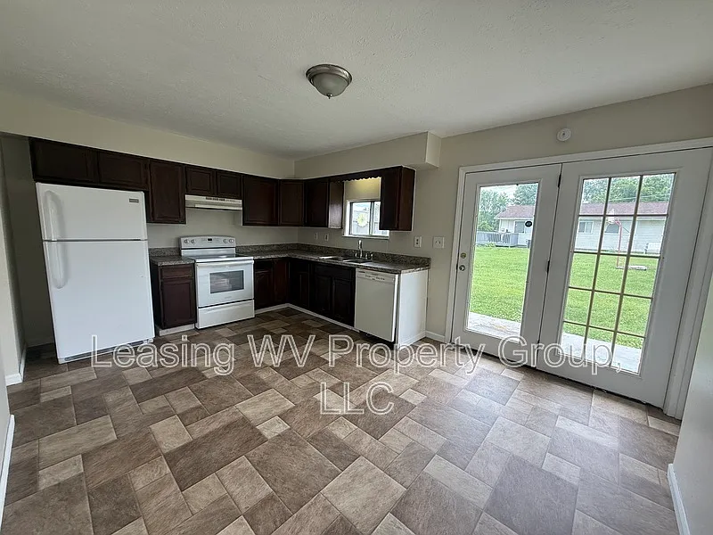 Building Photo - 3309 Carpenter Ave