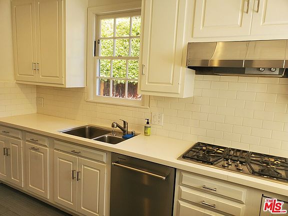 3rd image of 11433 Waterford St
