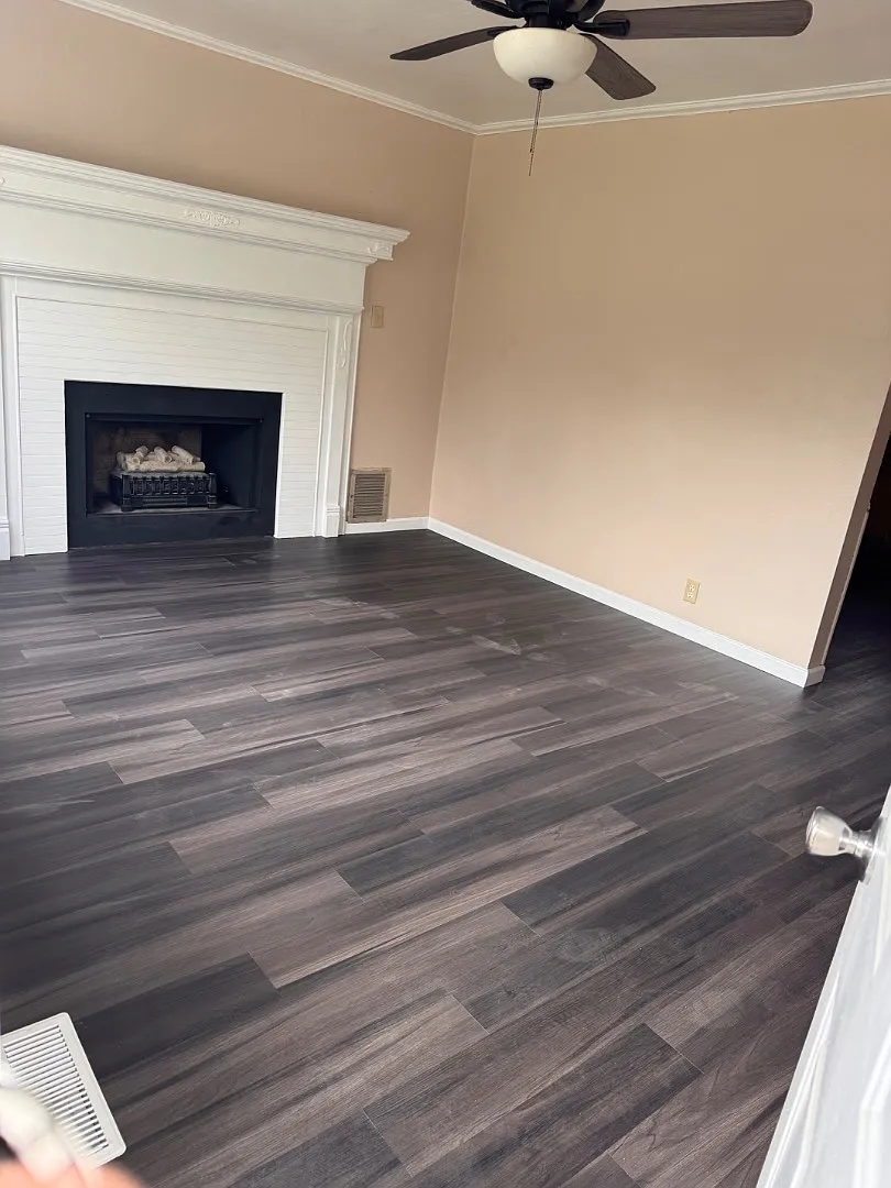 1305 Davis St — Photo 1