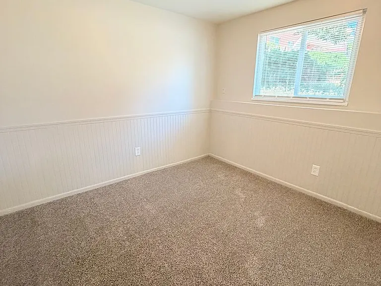 1805 Earlyview Ct — Photo 16