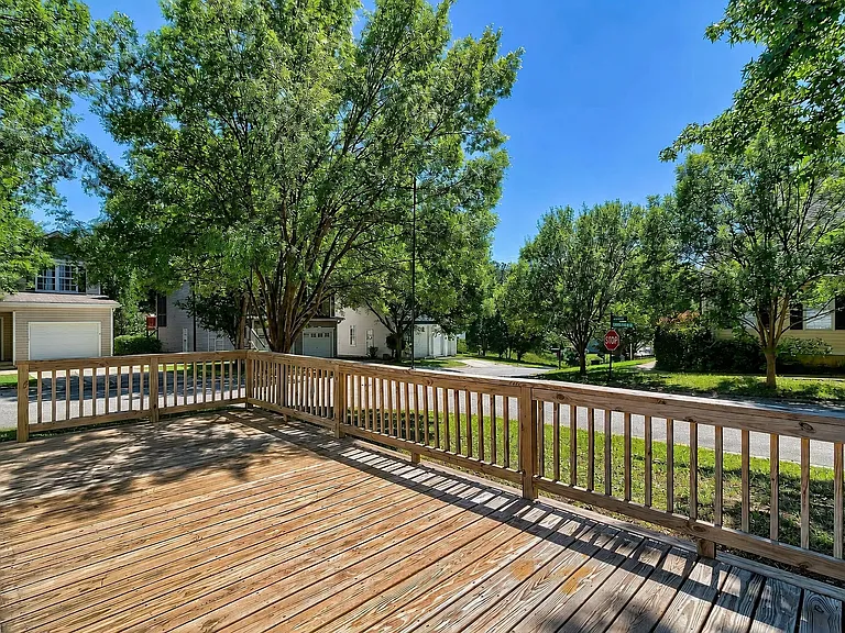 389 Northwood St — Photo 9