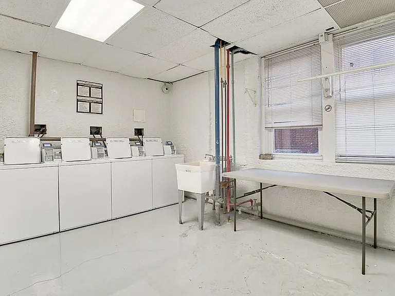 1412 W Chase Ave — Photo 23