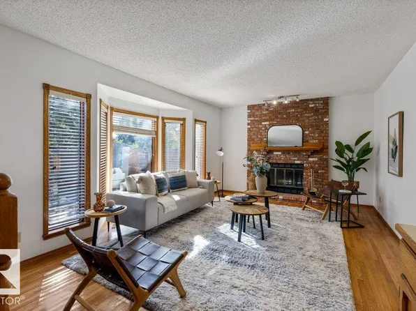 507 Burton Close NW, Edmonton, AB T6R 2B2