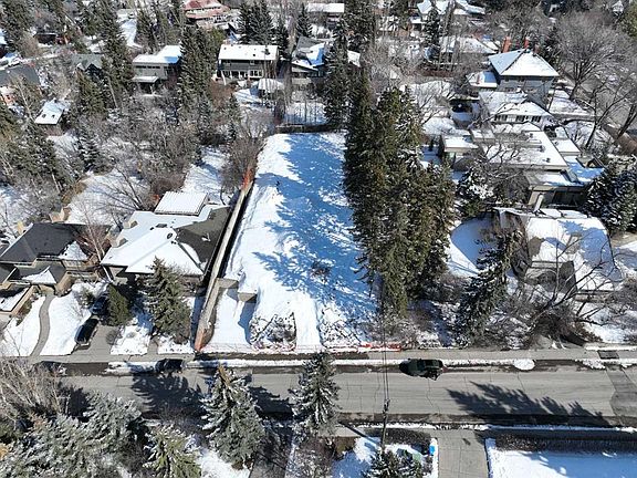 5th image of 2222 12th St SW