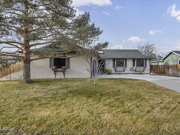 3rd image of 614 Patricia Ct