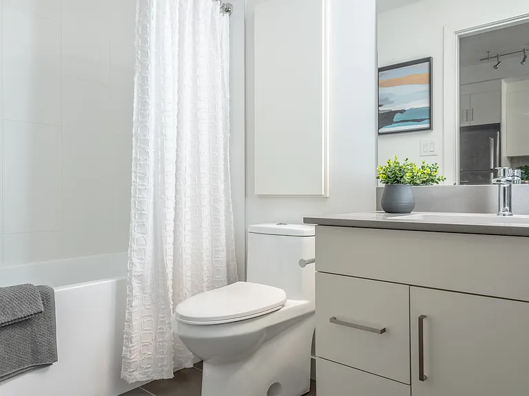 10043 108th St NW — Photo 62