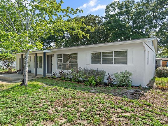 3rd image of 450 Stonehenge Dr
