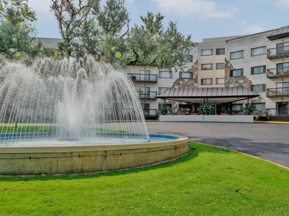 6700 S Brainard Ave APT 118, Countryside, IL 60525