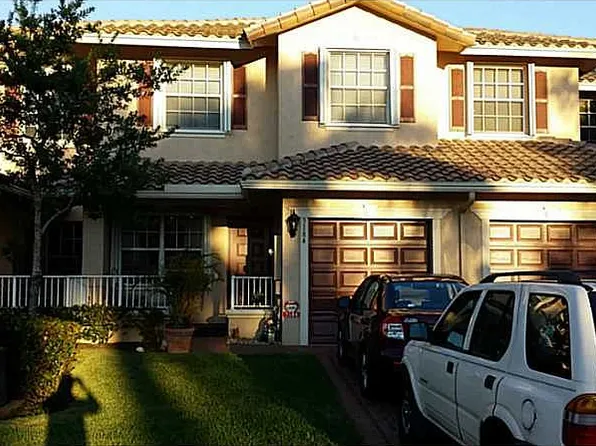 3184 Fairway Cir, Fort Lauderdale, FL 33328