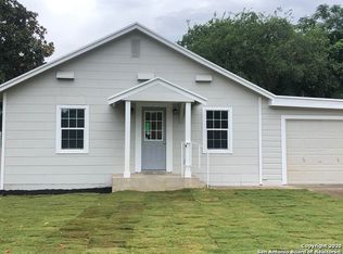 1003 Anna St, Pleasanton, TX 78064