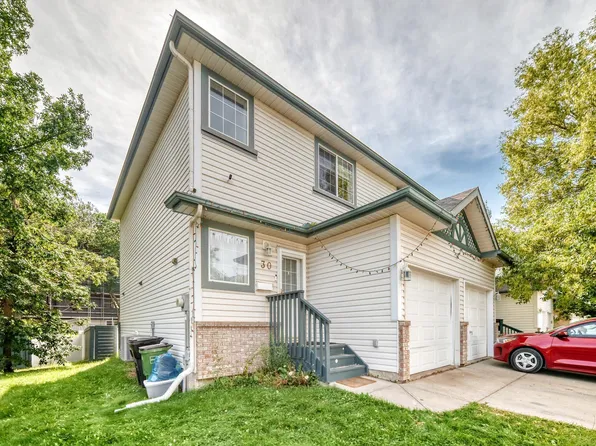 300 Hooper Cres #30, Edmonton, AB T5A 5B3