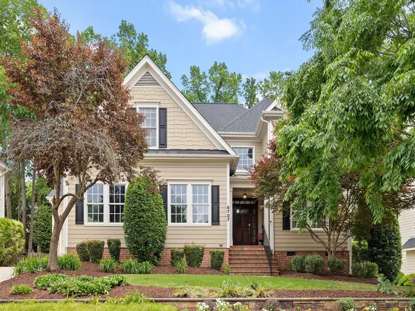 5707 Highcroft Dr, Cary, NC 27519