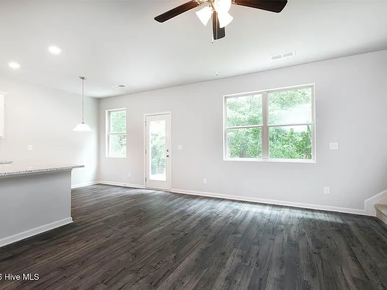 1151 Button Buck Ln — Photo 4