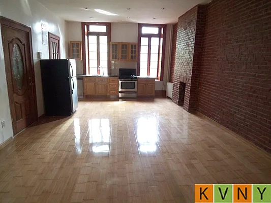 Rented by KVNY Soho | media 105