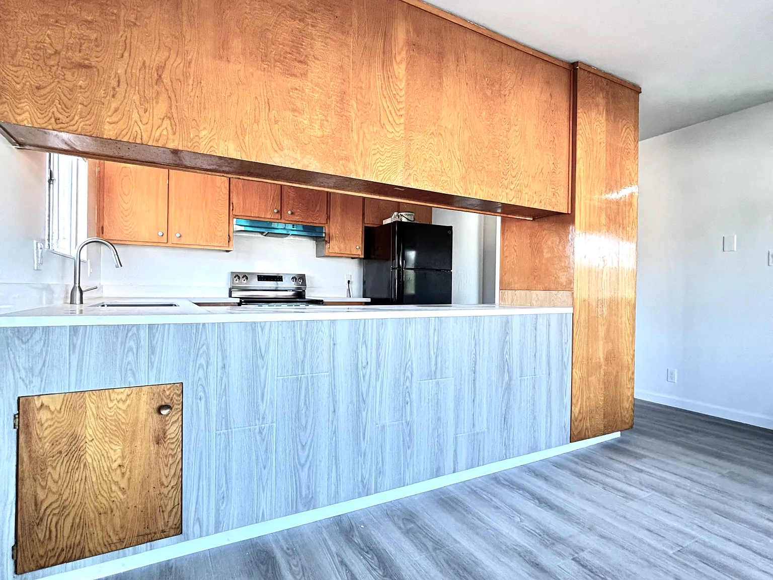 3 bed, 1350 sqft, $3,195 — Photo 4