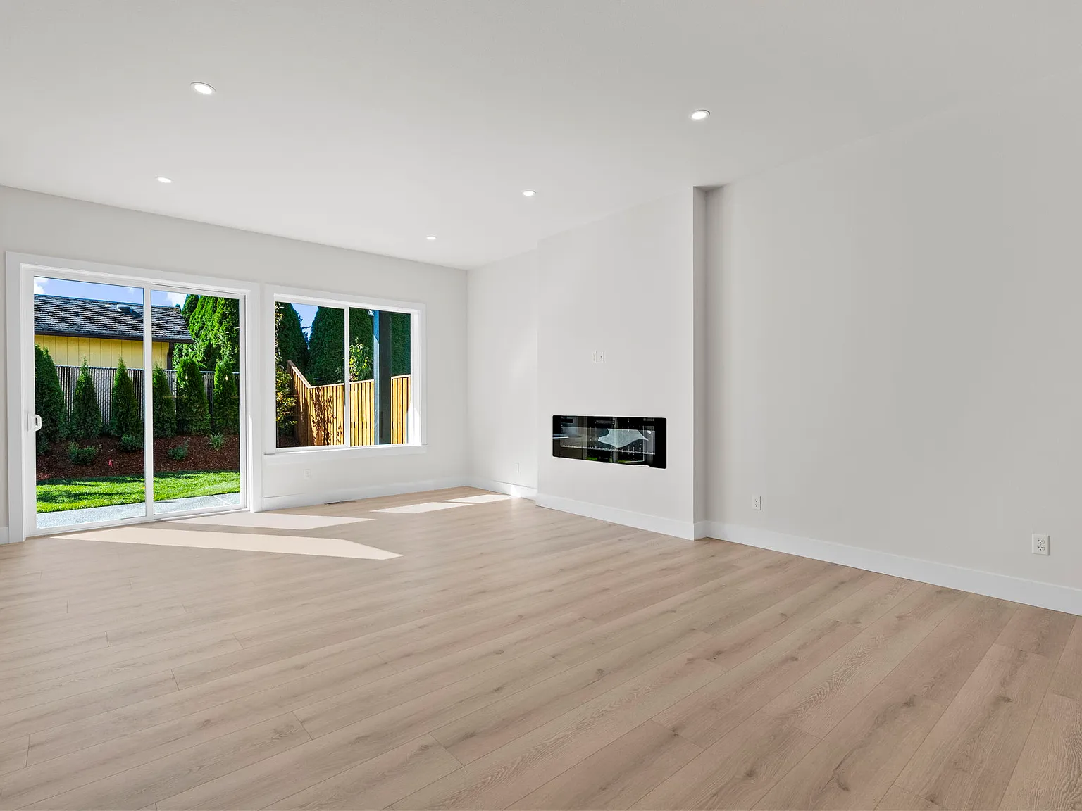 3 bed, 2.5 bath, 1736 sqft, $3,150 — Photo 3