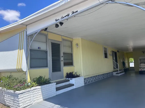 473 Avanti Way Blvd, North Fort Myers, FL 33917