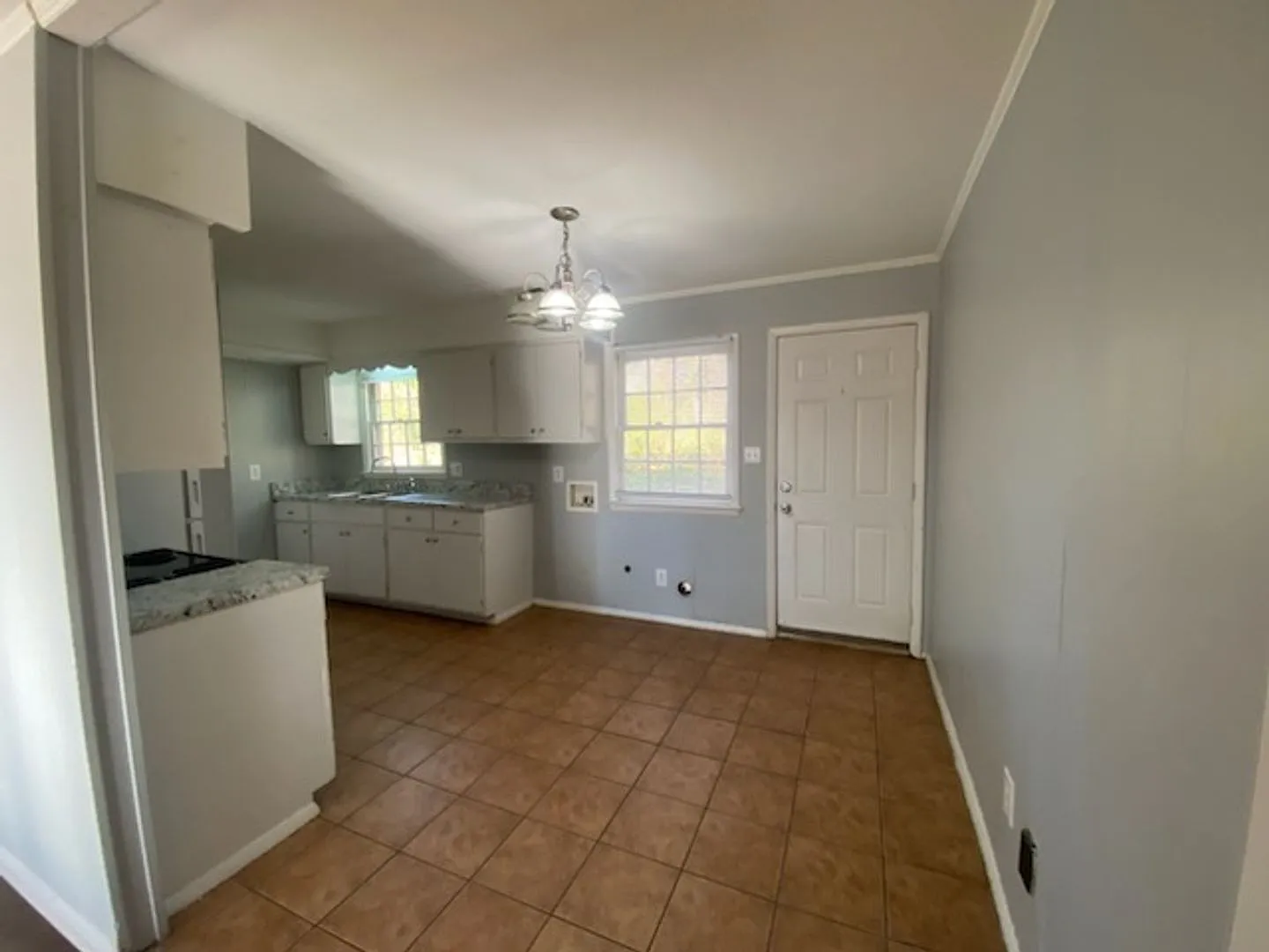 4206 S Dowfield — Photo 4