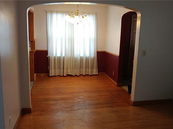 3rd image of 241 Boncroft Dr