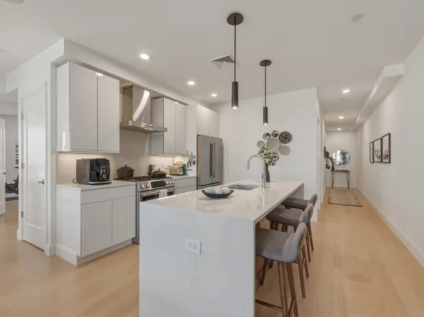 20 W 5th St #3I, Boston, MA 02127