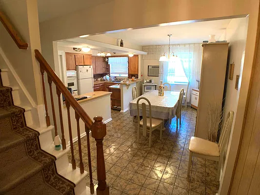 Sold by Remax Edge | media 5