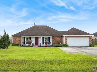 17012 Fox Ridge Dr, Prairieville, LA 70769