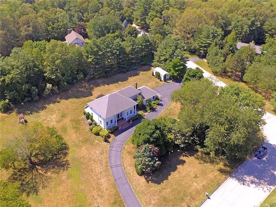 1st image of 85 Woodbridge Dr