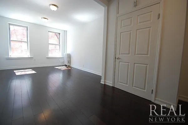 Rented by REAL New York | media 4