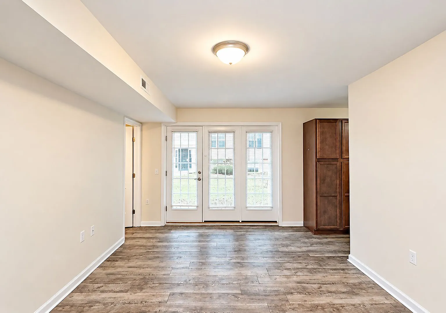 Move-in Ready Villas at Southern Ridge Apartment — Photo 3