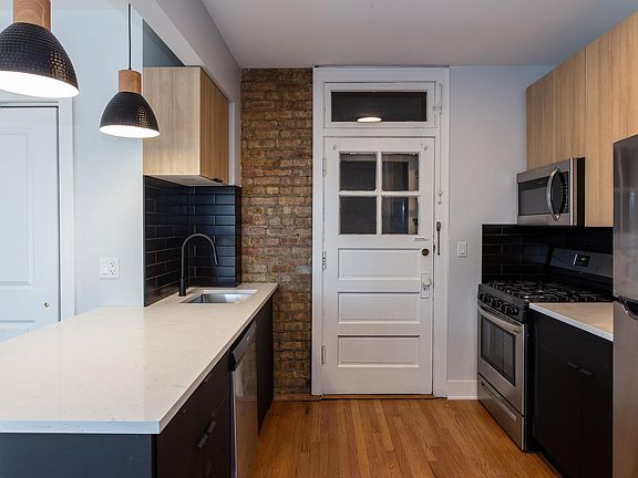 4th image of 4120 N Keeler Ave #1F