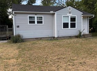 203 SE 7th St, Bentonville, AR 72712