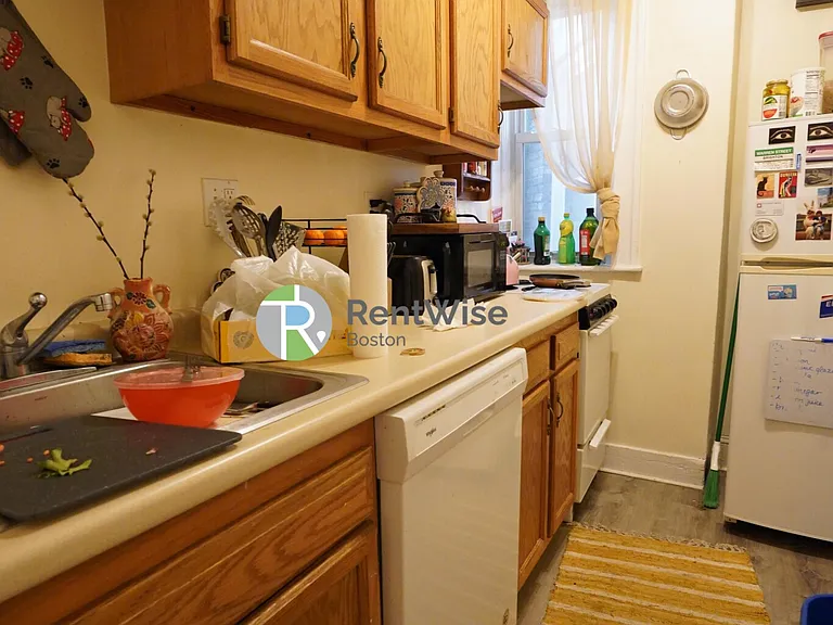 1842 Commonwealth Ave #6 — Photo 13