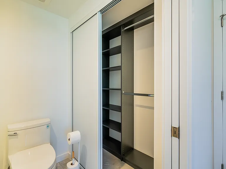 2553 Thurman Ave #2 — Photo 29