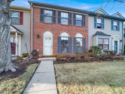 11 Lyon Ln, Franklin Park, NJ, 08823