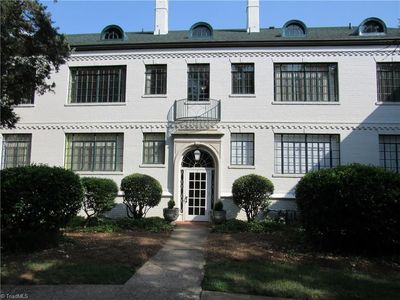 1700-I5 N Elm St, Greensboro, NC, 27408
