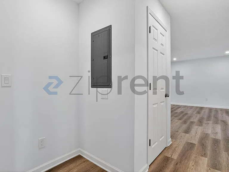 500 Camp Creek Cir #1 — Photo 16