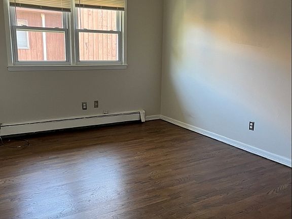5th image of 2453 1st St Floor 2