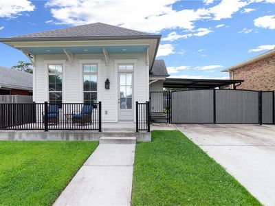 2028 Charles Dr, Chalmette, LA, 70043