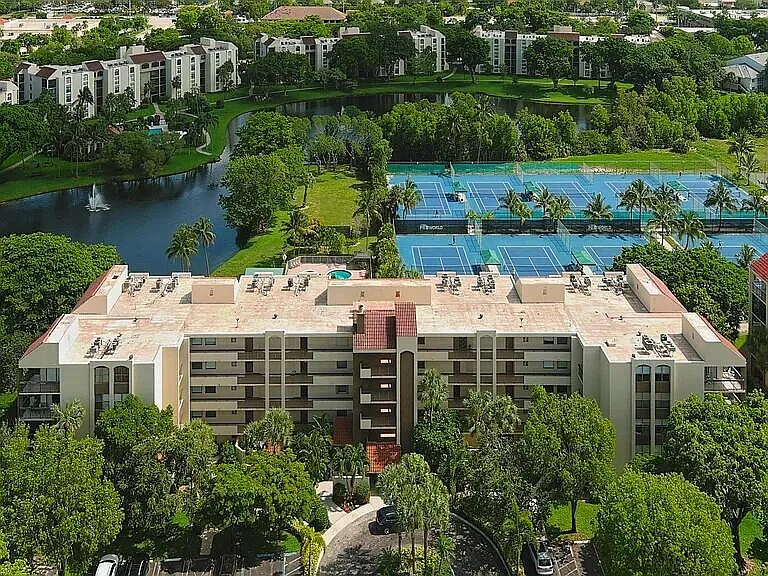 1 bed, 1.0 bath, 729 sqft, $2,300 — Photo 2