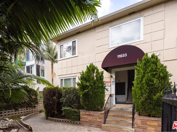 11933 Gorham Ave, Los Angeles, CA 90049