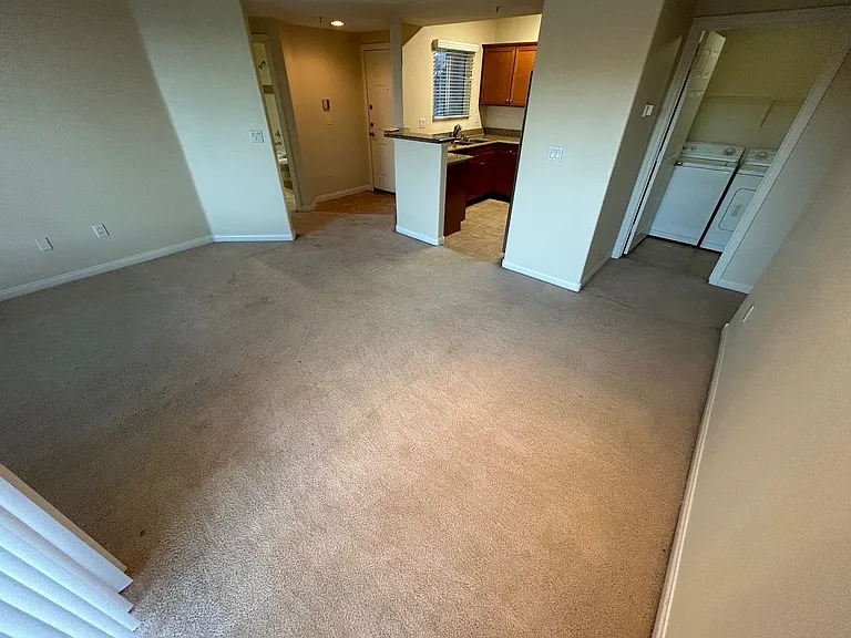 4400 S Jones Blvd #2052 — Photo 5